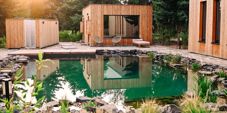 Glampingové stany s vlastní terasou v oblíbeném wellness resortu