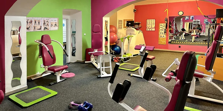 Dámské fitness AURA Fit: permanentky na 3–10 vstupů, stroje na míru ženám i revoluční BetterBelly a BetterLegs