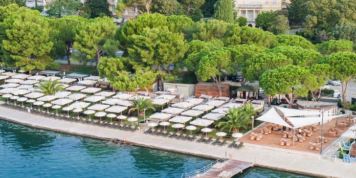 4* dovolená v Portoroži: hotel se soukromou pláží, polopenzí a bazény