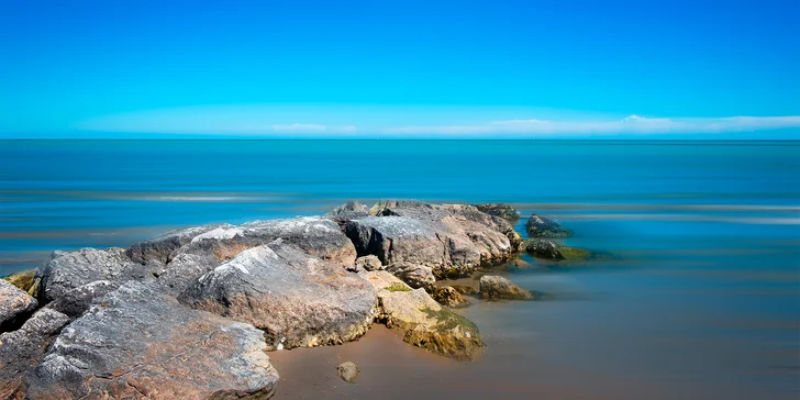 Riviera Emilia-Romagna blízko San Marina: 3*hotel u pláže, plná penze a bazén
