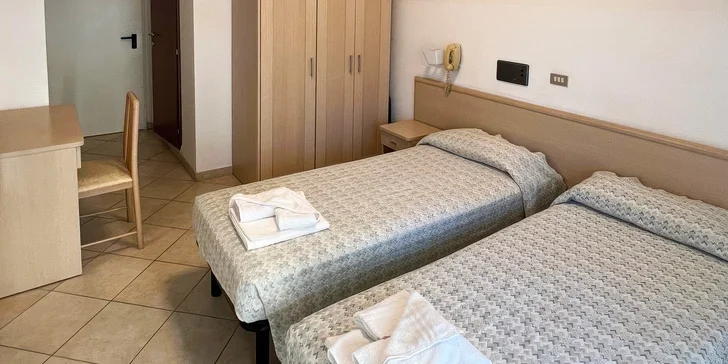 Riviera Emilia-Romagna blízko San Marina: 3*hotel u pláže, plná penze a bazén
