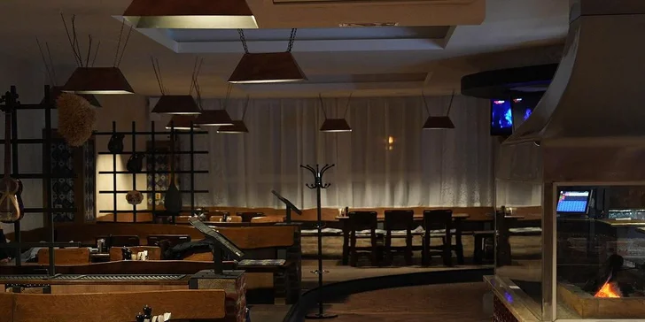 Ázerbájdžánské menu pro 2 osoby: saláty, šašlik a omáčka