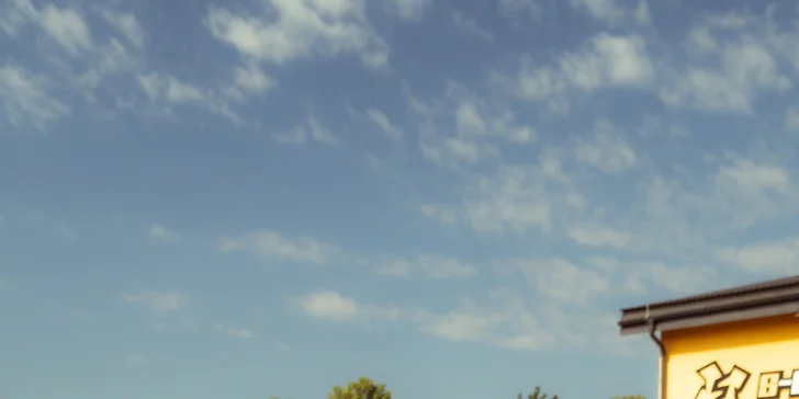 Jízda za volantem či na sedadle spolujezdce třeba i driftem v Nissan Skyline R34 nebo Nissan Silvia