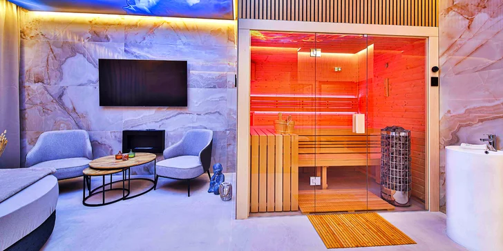 Privátní sauna, krásná relaxační zóna, drink a mísa ovoce pro 2 osoby