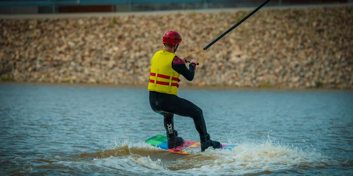 Pronájem celého vleku i půjčení wakeboardu až pro 4 osoby