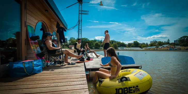Pronájem celého vleku i půjčení wakeboardu až pro 4 osoby