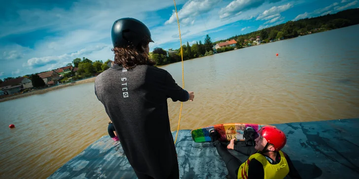 Pronájem celého vleku i půjčení wakeboardu až pro 4 osoby