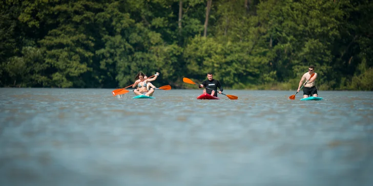 Hodina pádlování na paddleboardu pro 1 osobu na Holoubkovském rybníku