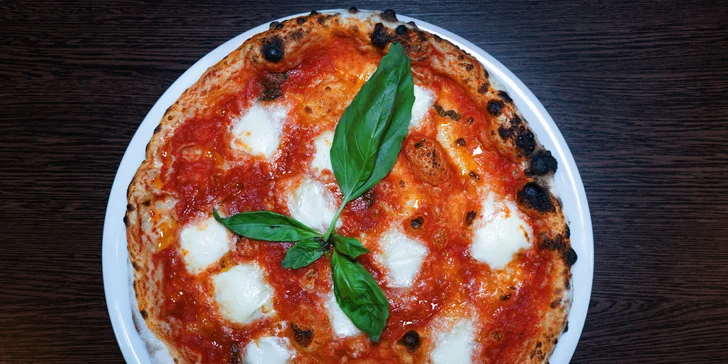 Otevřené vouchery na 500 až 1500 Kč do italské restaurace s výhledem na Petřín