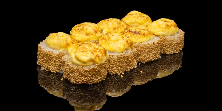 Degustační sushi set: 48 vymazlených rolek s lososem i úhořem v centru Prahy