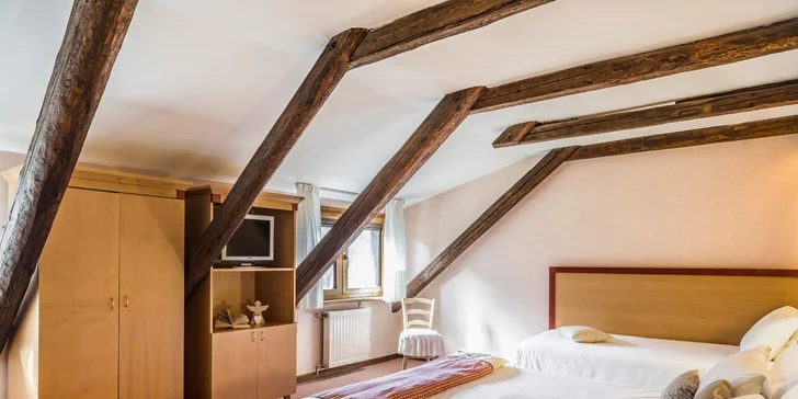 Lyžování i wellness v italských Alpách: hotel v obci Ravascletto, snídaně či polopenze i 28 km sjezdovek