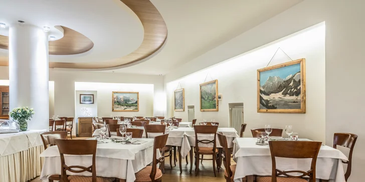 Lyžování i wellness v italských Alpách: hotel v obci Ravascletto, snídaně či polopenze i 28 km sjezdovek