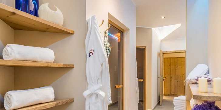 Lyžování i wellness v italských Alpách: hotel v obci Ravascletto, snídaně či polopenze i 28 km sjezdovek