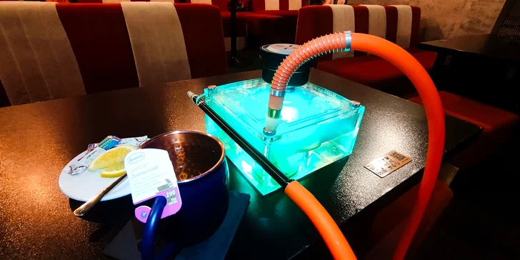 Večer s vodní dýmkou a drinky pro 2 nebo 4 osoby v podolském baru re.start