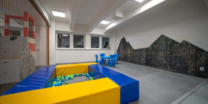 Vstupy pro nové zákazníky na boulderingovou stěnu Hudy Boulder Karlín: pro děti, studenty i dospělé