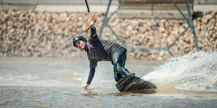 Pronájem celého vleku i půjčení wakeboardu až pro 4 osoby