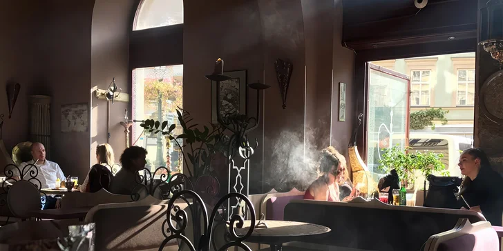 Přijďte nasát vůni exotiky: Shisha podle výběru a 2× virgin drink v orientálním lounge