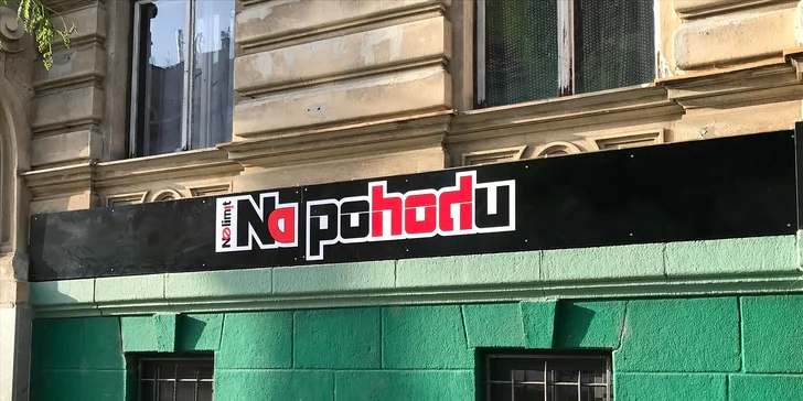 Alkoholický koktejl nebo maxi kýbl podle výběru: s vodkou, rumem i tequilou