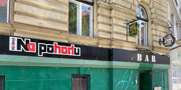 Alkoholický koktejl nebo maxi kýbl podle výběru: s vodkou, rumem i tequilou