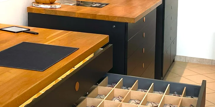 Otevřený voucher v hodnotě 1 000–3 000 Kč na cokoliv v optice Brýles