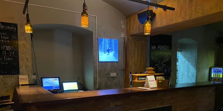 Alkoholický koktejl nebo maxi kýbl podle výběru: s vodkou, rumem i tequilou