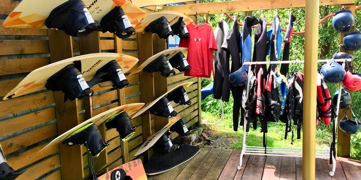 Wakeboarding na Lipně: hodina parádního adrenalinu pro 2-4 osoby