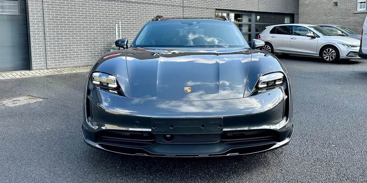 Elektrické Porsche Taycan Cross Turismo 4s: spolujízda i řízení