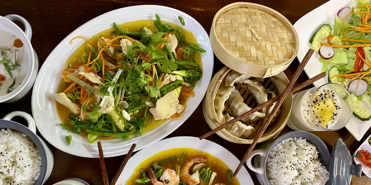 Asijské menu dle výběru až pro 3 osoby: Pho Bo, Kung-pao, Bún chả i dezert