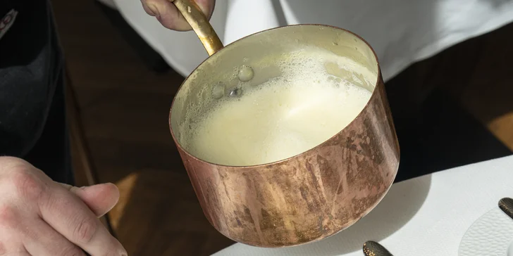 Dárkové poukazy do restaurace Seasons v hotelu Hilton Prague v hodnotě 1000 až 2000 Kč