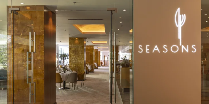 Dárkové poukazy do restaurace Seasons v hotelu Hilton Prague v hodnotě 1000 až 2000 Kč