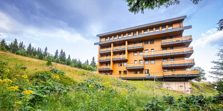 Ubytování v hotelu pod vrcholem Pradědu: snídaně či polopenze, wellness a spousta výletních cílů