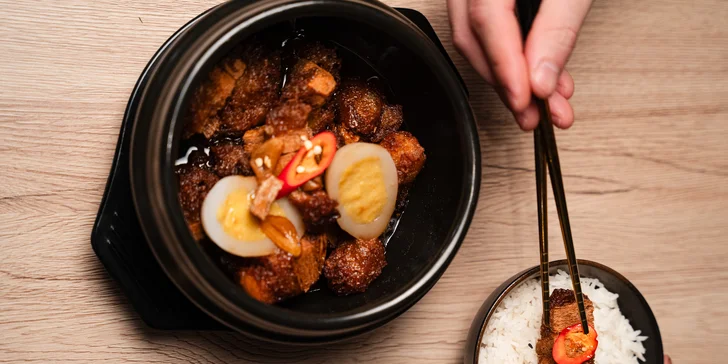 Vouchery na 300-1500 Kč do vegan asijské restaurace: sushi, bún chả, burgery i krásný zážitek