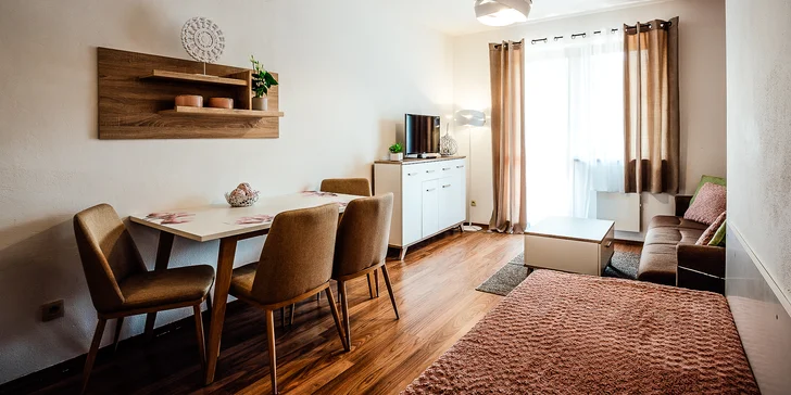 Rodinná studia a apartmány na Donovalech: 200 m od Donovalkova, výhled na Velkou Fatru