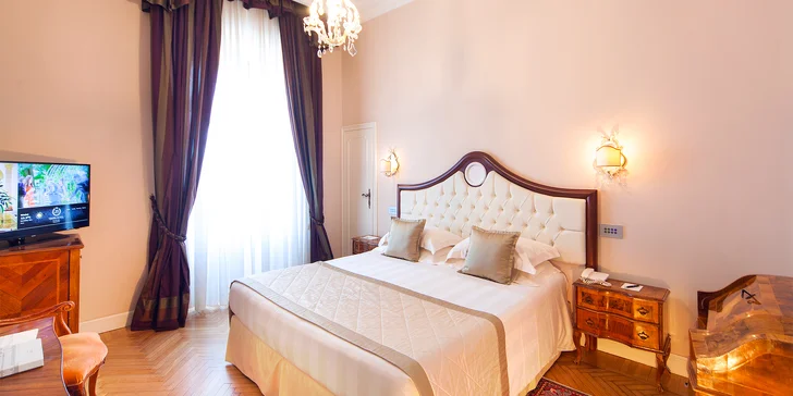 5* Grand Hotel Rimini: poloha hned u pláže, bazén, italské snídaně a úžasná atmosféra