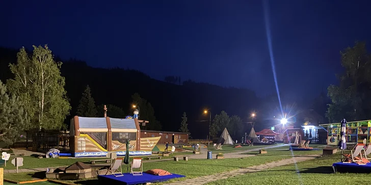 Vstup do Dětského letního parku i rodinný zážitkový večer s lanovkou a špekáčky na Bílé
