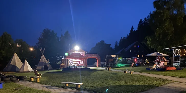 Vstup do Dětského letního parku i rodinný zážitkový večer s lanovkou a špekáčky na Bílé
