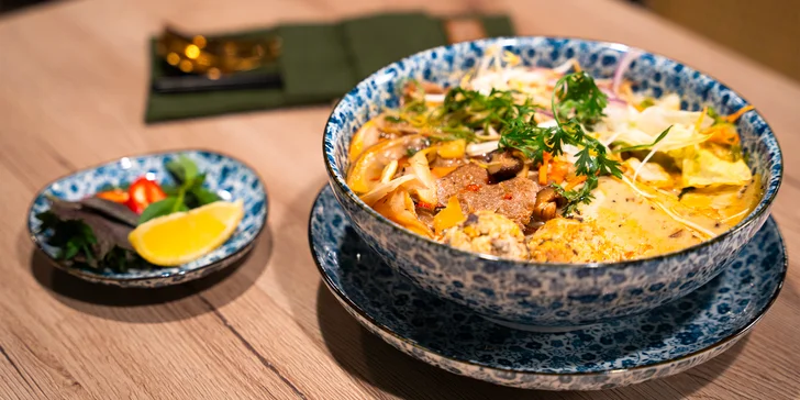 Vouchery na 300-1500 Kč do vegan asijské restaurace: sushi, bún chả, burgery i krásný zážitek