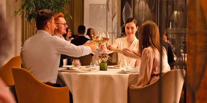 Dárkové poukazy do restaurace Seasons v hotelu Hilton Prague v hodnotě 1000 až 2000 Kč