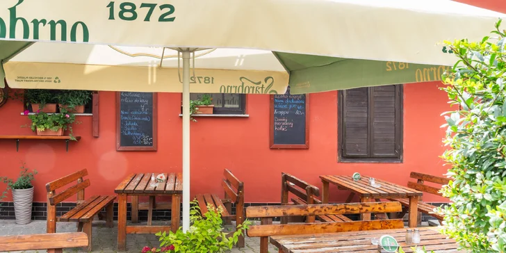 Prkno plné smažených dobrot: řízky, sýry, hranolky i pečivo, 500-1000 g