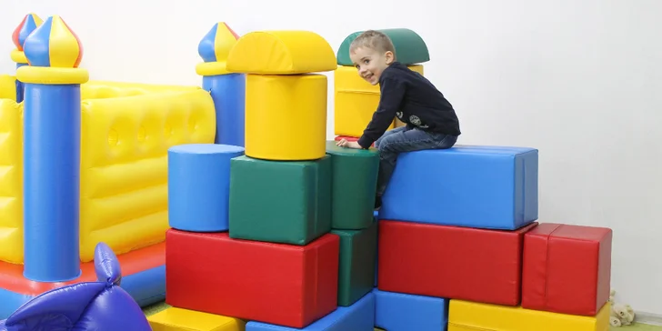 Neomezený vstup pro dítě do dětské herny a kavárny Chaloupka: dospělí zdarma