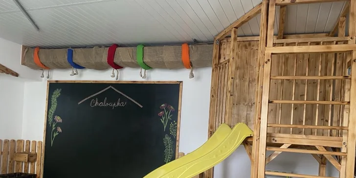 Neomezený vstup pro dítě do dětské herny a kavárny Chaloupka: dospělí zdarma