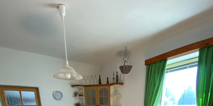 Vybavené apartmány u Hejnic v Jizerských horách až pro 8 osob, zahrada s potokem