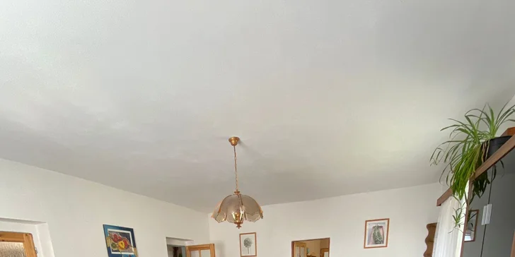 Vybavené apartmány u Hejnic v Jizerských horách až pro 8 osob, zahrada s potokem