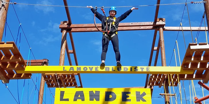 Adrenalin v Landek parku: simulace volného pádu z výšky 10 metrů pro 2 nebo 4 osoby