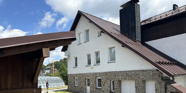Příjemný penzion na Šumavě se snídaněmi a venkovním bazénem