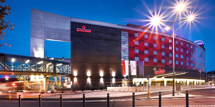 Moderní hotel v centru města Bielsko-Biała blízko u vlakového nádraží: snídaně i polopenze