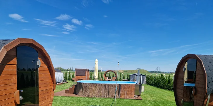 Rodinný pobyt u Energylandie: domek pro 6 osob s wellness zónou, vstup do zábavního Fantazja Parku