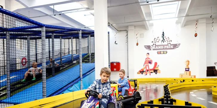 Rodinný pobyt u Energylandie: domek pro 6 osob s wellness zónou, vstup do zábavního Fantazja Parku
