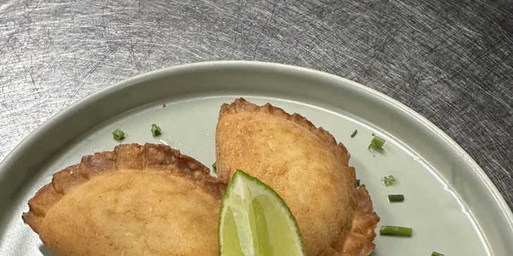 Tříchodové kubánské menu i s drinky nebo vínem podle výběru pro 2 osoby