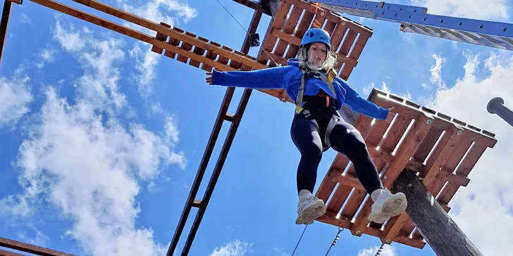 Adrenalin v Landek parku: simulace volného pádu z výšky 10 metrů pro 2 nebo 4 osoby